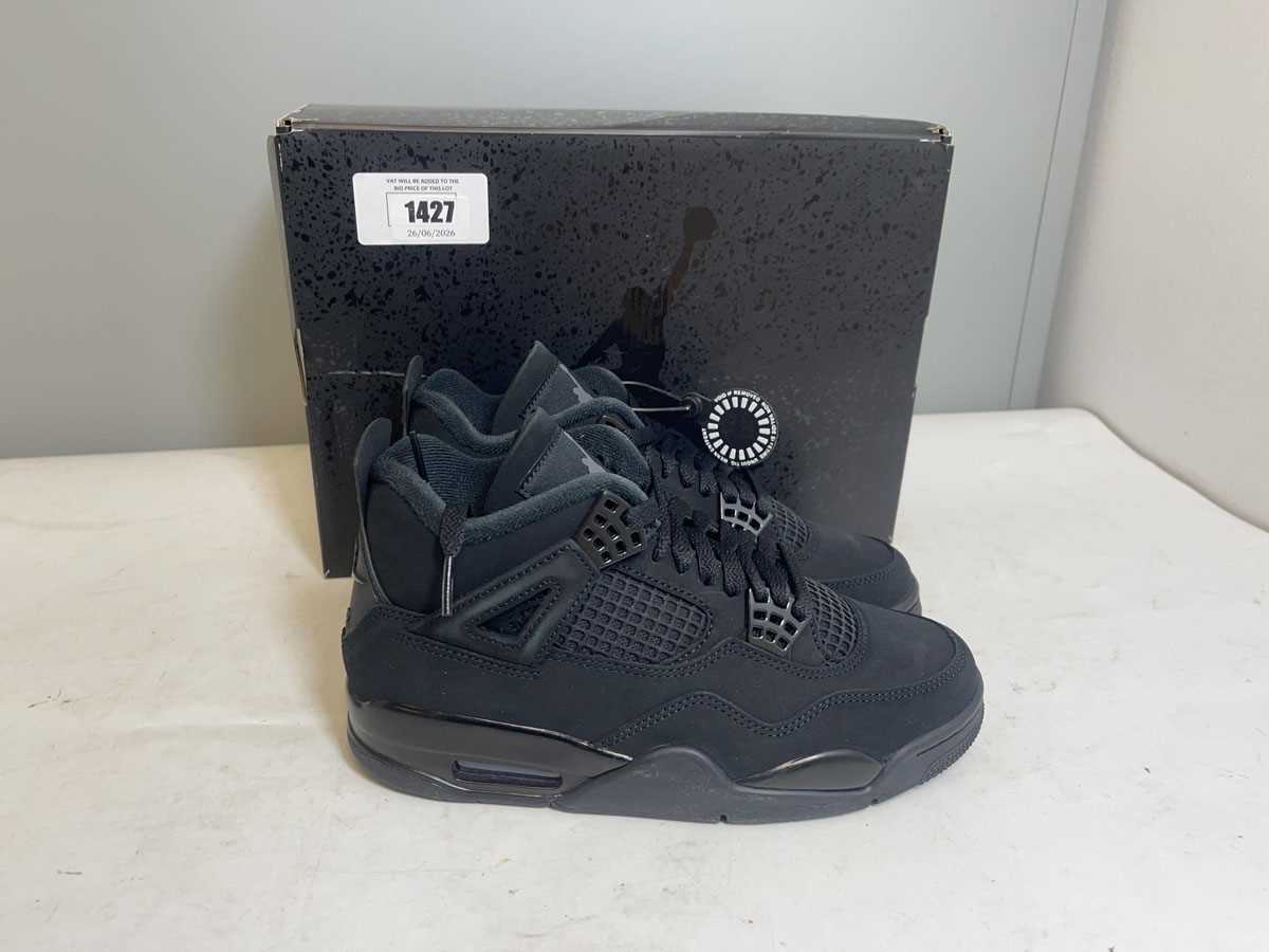 Lot Nike UK6 air jordan 4 retro trainers in black -...