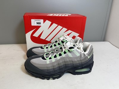 Lot Nike UK11.5 aur max 95 big bubble trainers in...