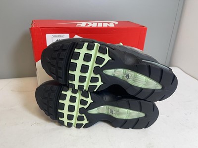 Lot Nike UK11.5 aur max 95 big bubble trainers in...