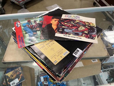 Lot 2510 - Selection of various vinyl records