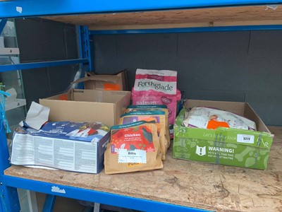 Lot 3272 - Various cat and dog food