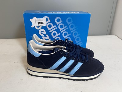 Lot Adidas UK8.5 NG marathon spezial trainers in...