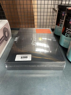 Lot 3293 - Premium LED mask