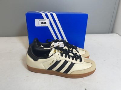Lot Adidas UK6 samba OG trainers in cream - boxed