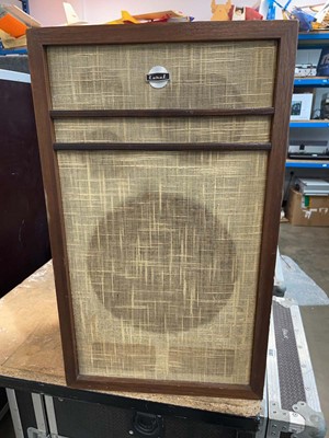 Lot 2612 - Coral speaker
