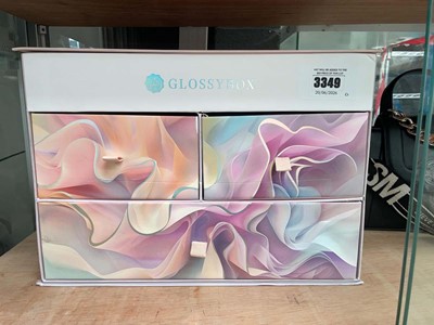 Lot 3349 - Glossy box fragrant advent calendar