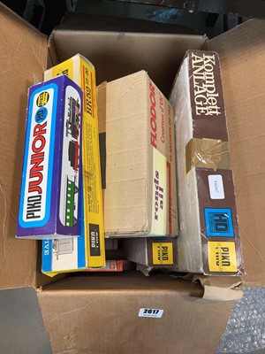 Lot 2617 - Box containing Komplett Analog railway set...