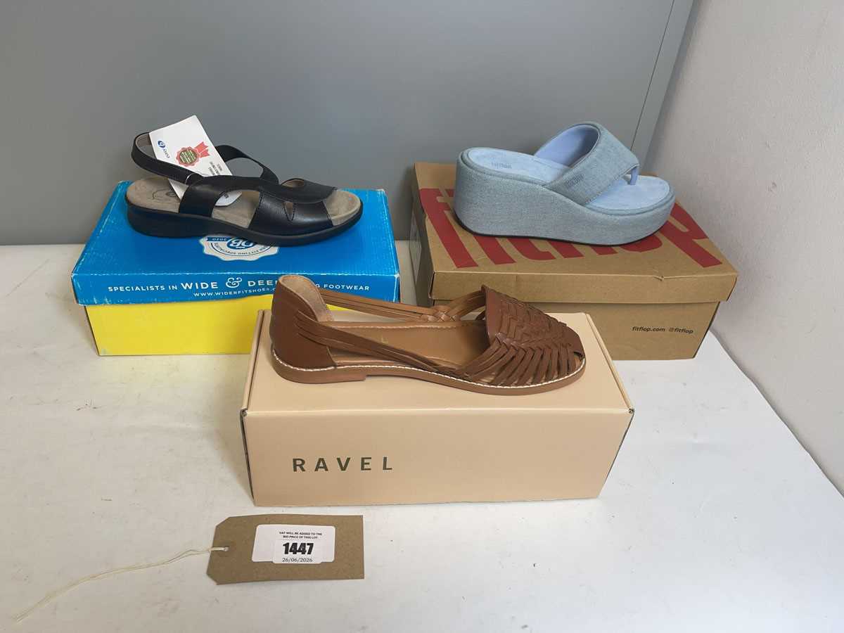 Lot 3x Boxed pairs of sandals to include Ravel UK6,...