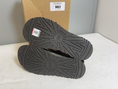 Lot Ugg UK5 goldengaze embossed ankle wrap sandals...