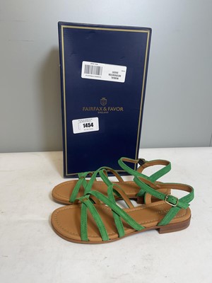 Lot Fairfax & Favor UK7 st ives clover green suede...