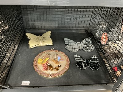 Lot 5548 - Cage containing various pictures and artwork