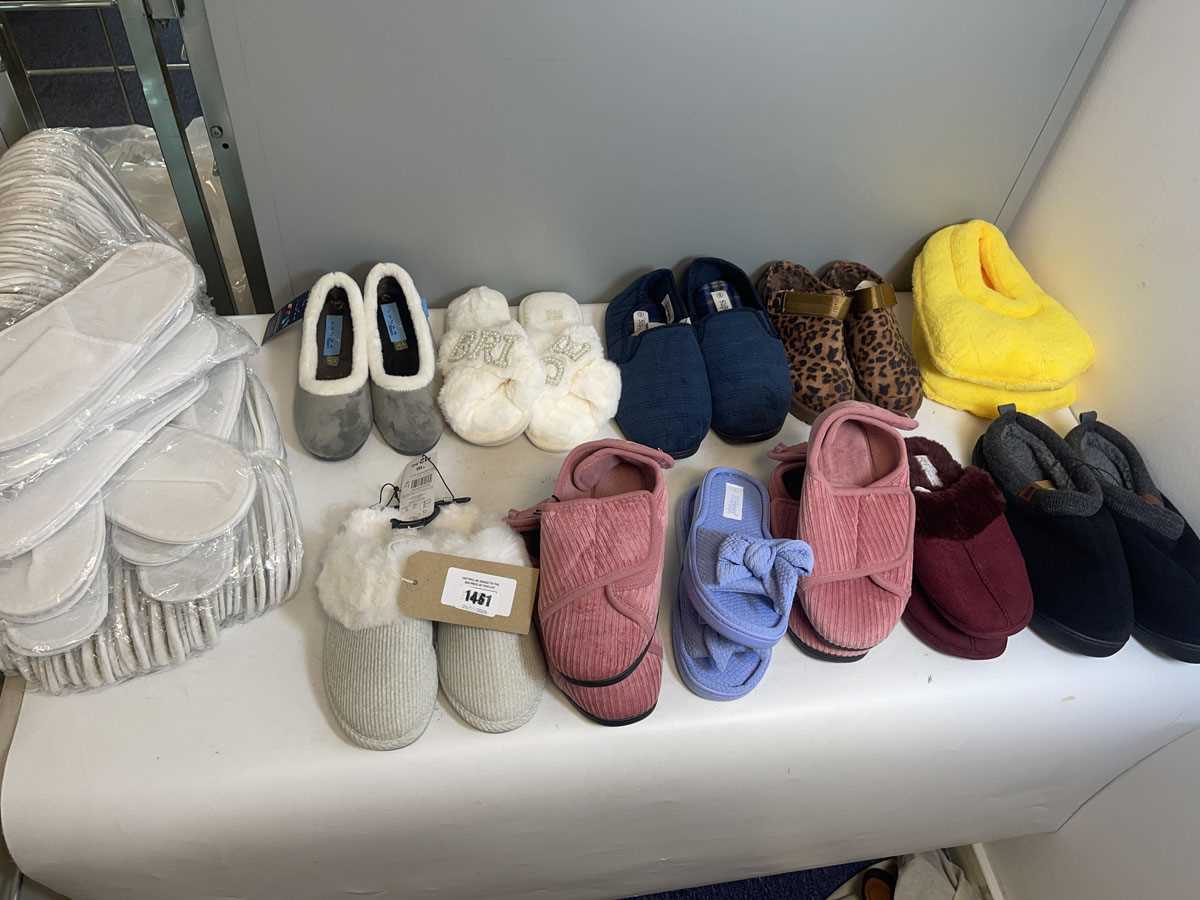 Lot 11x Pairs of slippers to include Lunar,...