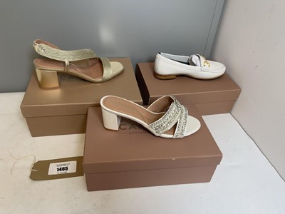 Lot 3x Boxed pairs of Carvela shoes in various...