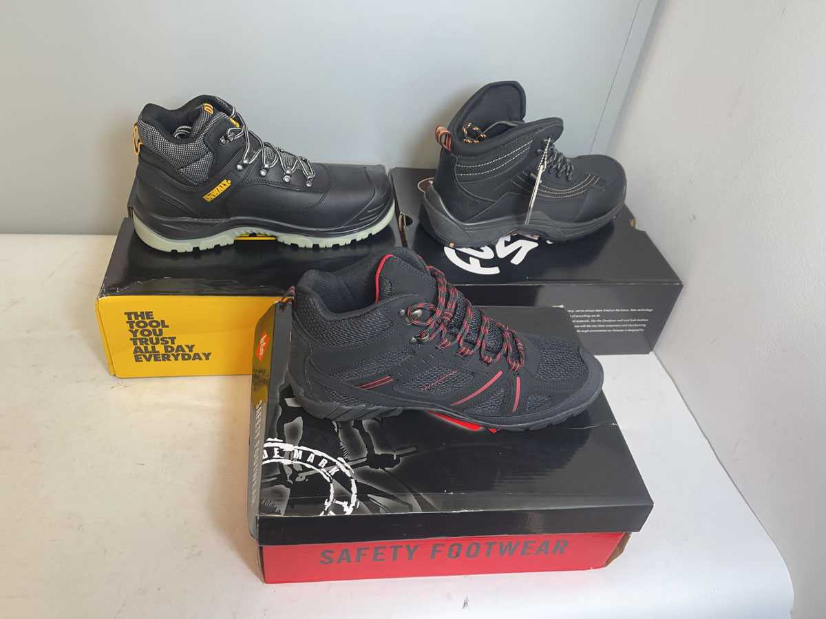 Lot 3x Boxed pairs of safety boots to include V12...