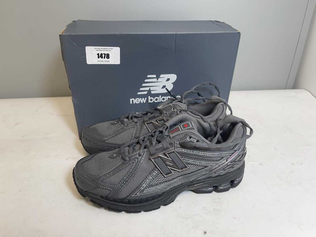 Lot New Balance UK8.5 1906R trainers in grey - boxed