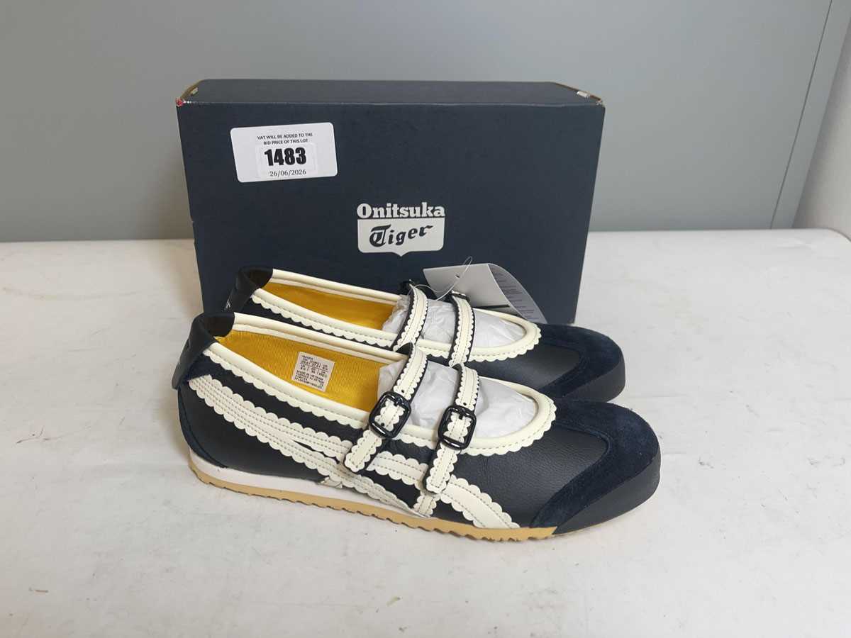 Lot Onitsuka Tiger UK4.5 mexico 66 TGRS shoes in...