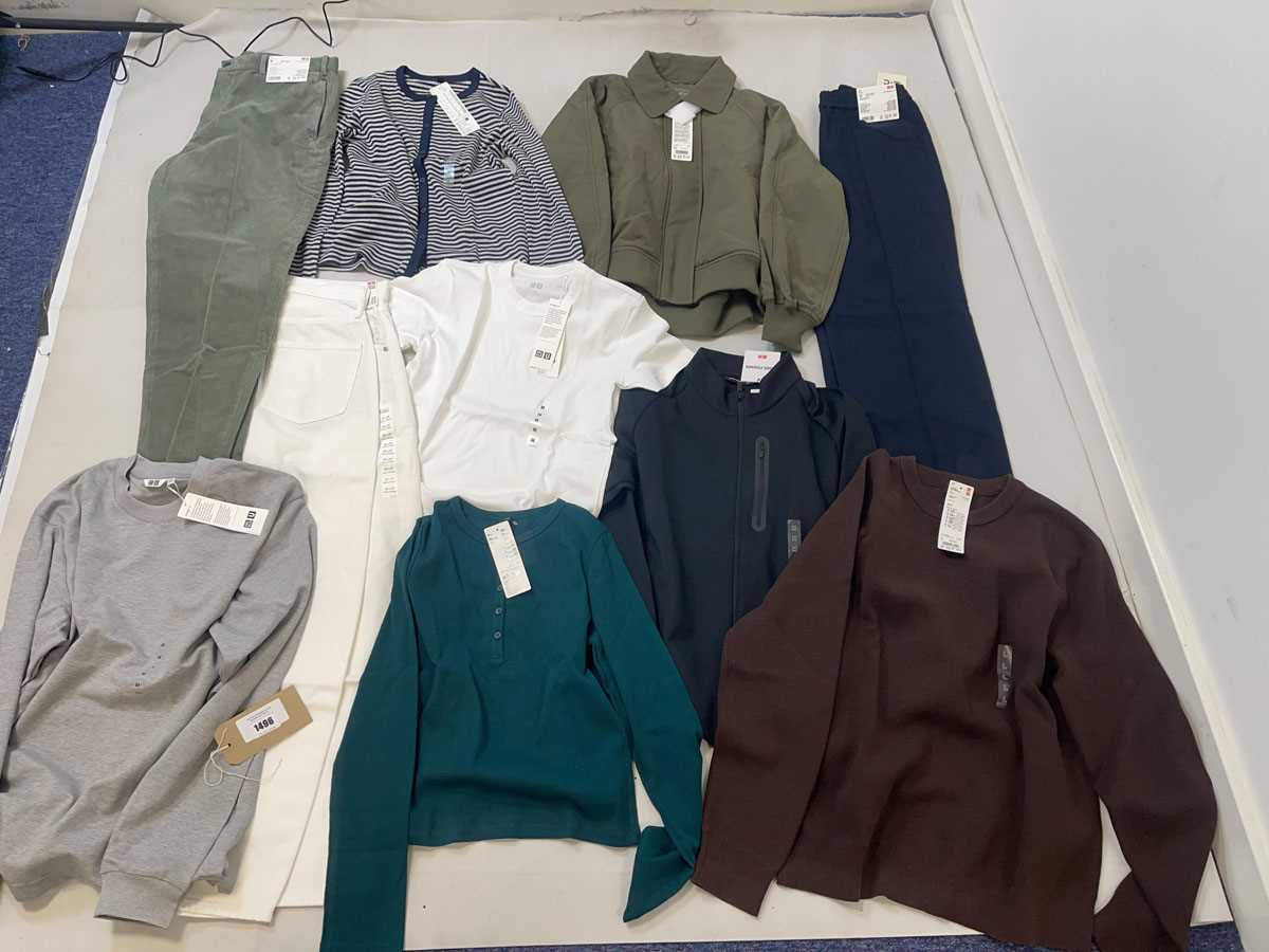 Lot Uniqlo clothing