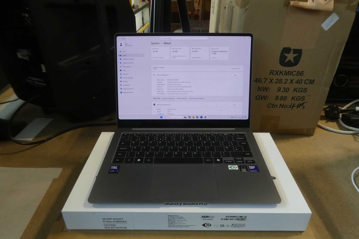 Lot 1186 - Samsung Galaxy Book5 Pro NP944XHA laptop,...