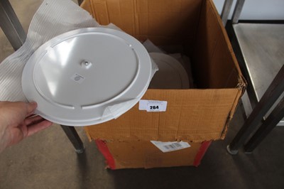 Lot 264 - Box of part cake stands