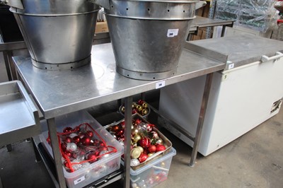 Lot 288 - 120cm stainless steel preparation table