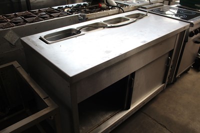 Lot 316 - 150cm electric heated cabinet with Bain Marie top