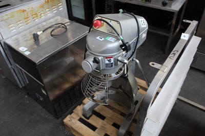 Lot 416 - Metcalfe 20qt commercial mixer with guard, no...
