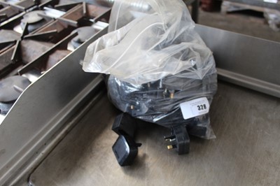 Lot 328 - Bag of 3-pin plugs