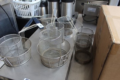 Lot 428 - Various frying and boiling baskets