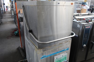 Lot 330 - 62cm Meiko DV80.2 lift-top pass-through...