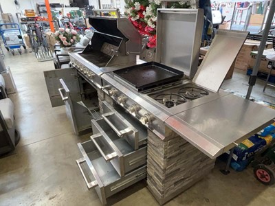 Lot 2291 - Kirkland Signature 12 burner island gas BBQ grill