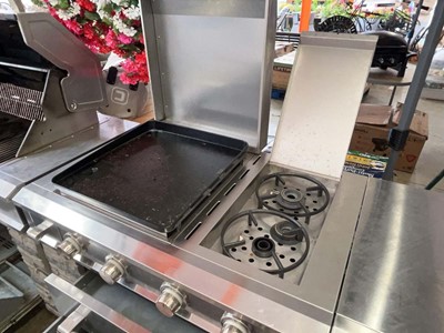 Lot 2291 - Kirkland Signature 12 burner island gas BBQ grill
