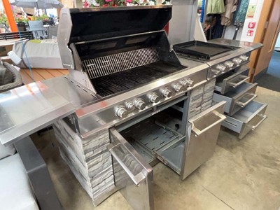 Lot 2291 - Kirkland Signature 12 burner island gas BBQ grill