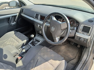 Lot (AK08 KPV) 2008 Vauxhall Vectra SRI CDTI 150 5-...