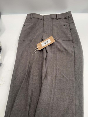Lot 3425 - 18x grey Briggs men's trousers