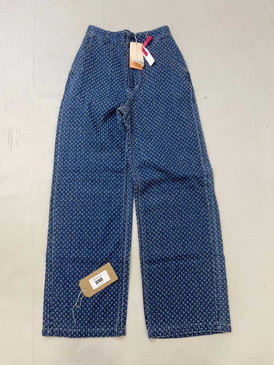 Lot 3703 - Fabrique sunny jeans in indigo size XS (bagged)