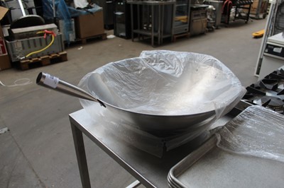 Lot 481 - 50cm diameter single handle wok