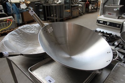 Lot 482 - 50cm diameter single handle wok