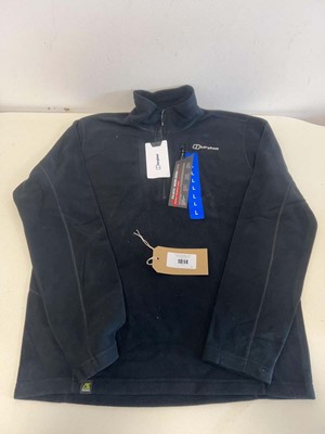 Lot 1817 - Berghaus polartec micro series 1/2 zip fleece...