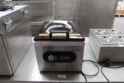 Lot 583 - 36cm Buffalo DJ20A benchtop vacuum packing...
