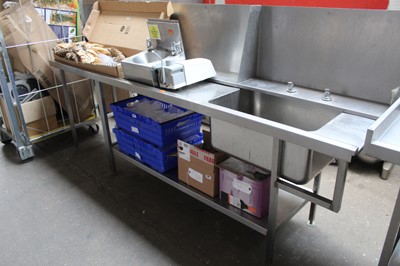 Lot 591 - 265cm stainless steel single bowl sink unit...