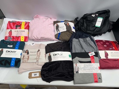 Lot 3451 - Loungewear DKNY, Steve Madden, Room Service,...