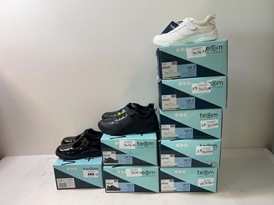 Lot 3454 - 8x Term Footwear Maxx leather shoes
