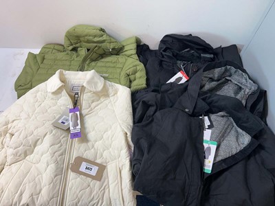 Lot 3472 - 4x adults coats Hunter, Berghaus, Elle