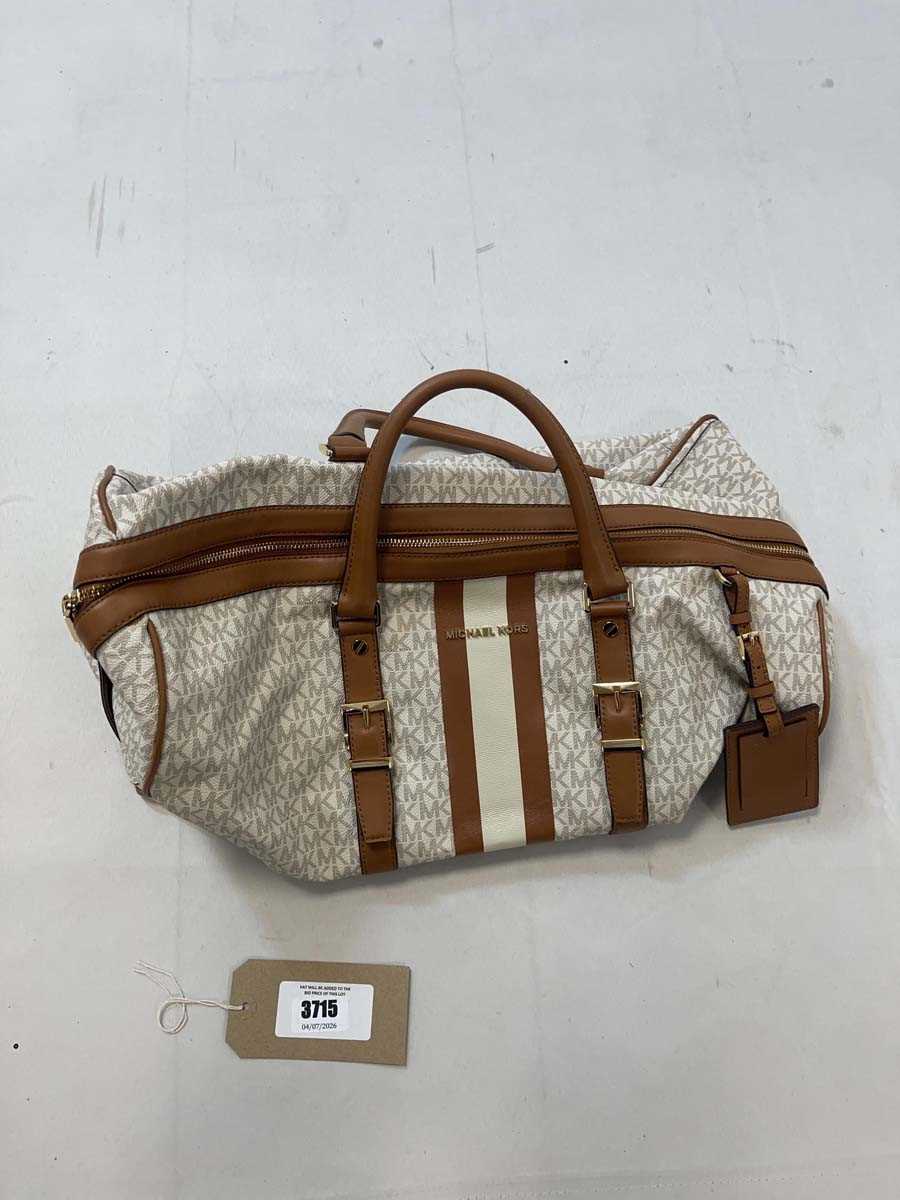 Lot 3715 - Michael Kors large duffel bag in off white