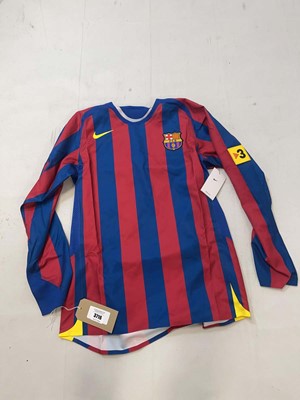 Lot 3716 - Nike Ronaldinho football top size large (hanging)