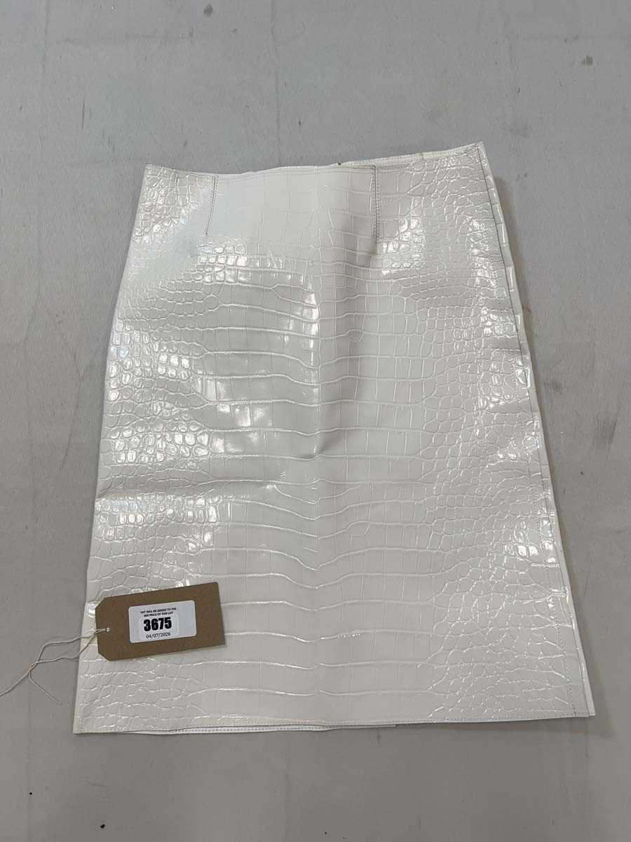Lot 3675 - 16Arlington off white wile croc effect leather...