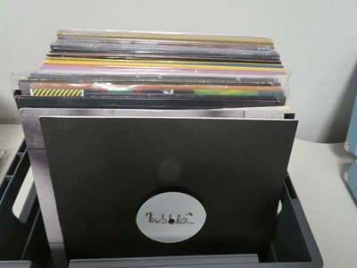 Lot Box of approx. thirty 12" singles and vinyl...