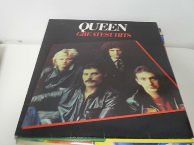 Lot Collection of vinyl LPs incl. The Beatles,...
