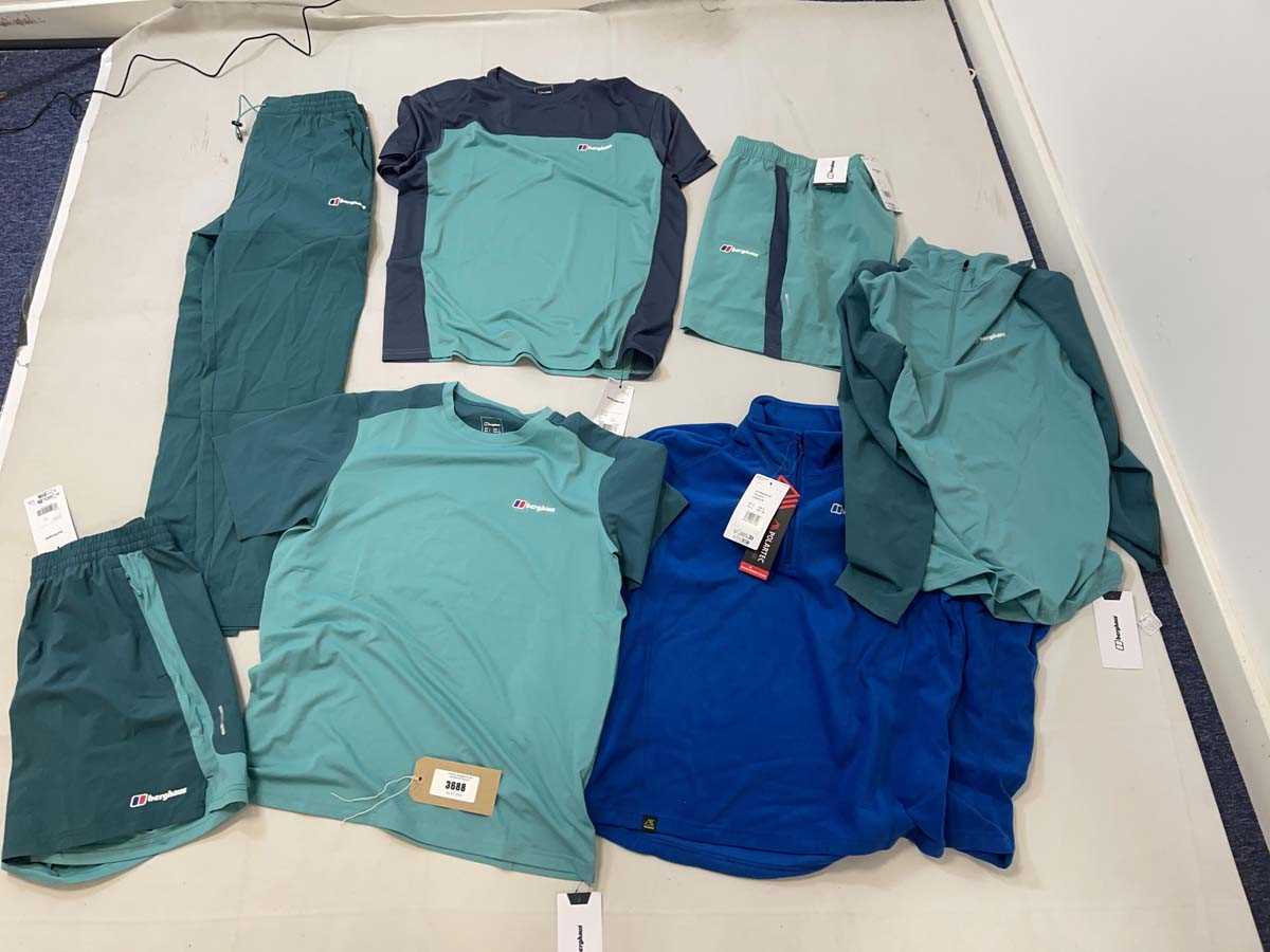 Lot 3688 - Berghaus clothing