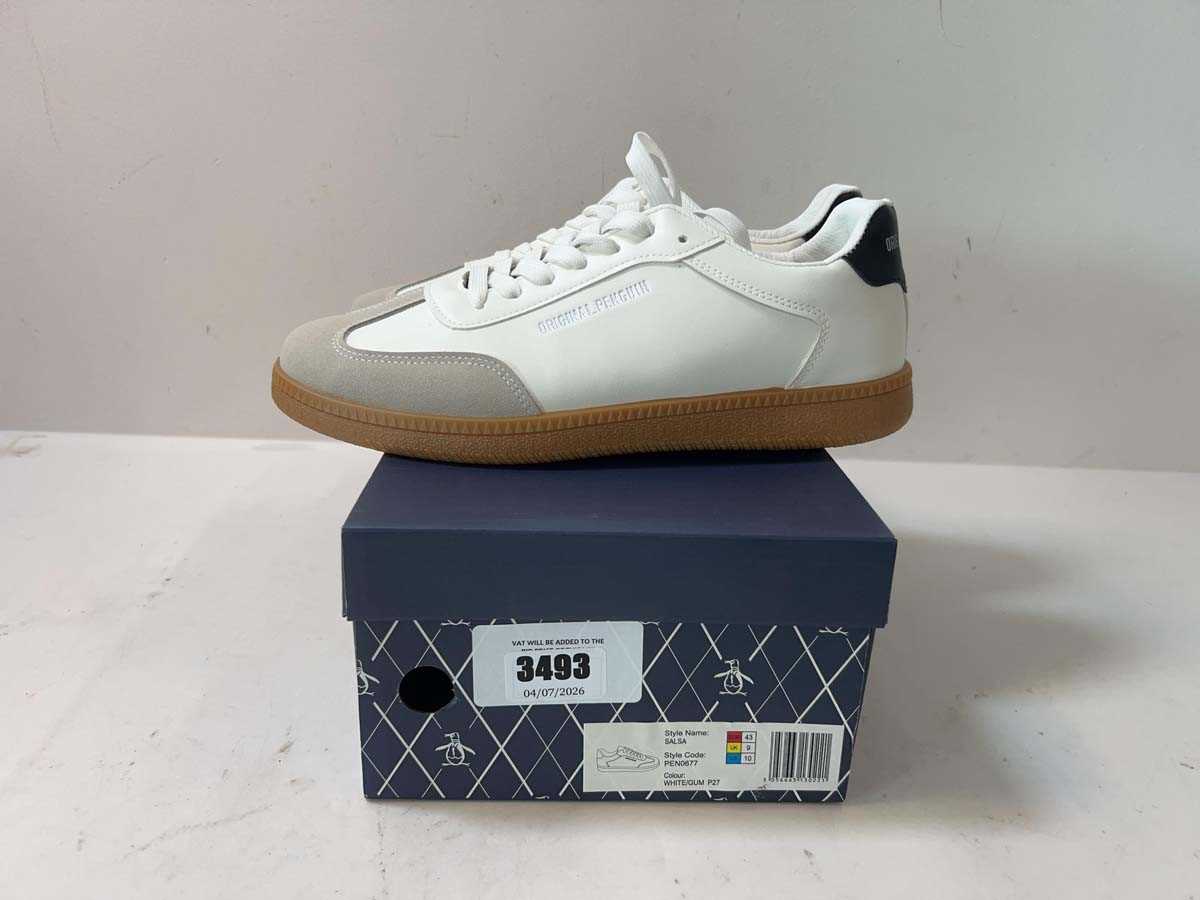 Lot 3493 - Men's Penguin Salsa Trainers White/Gum (UK9)